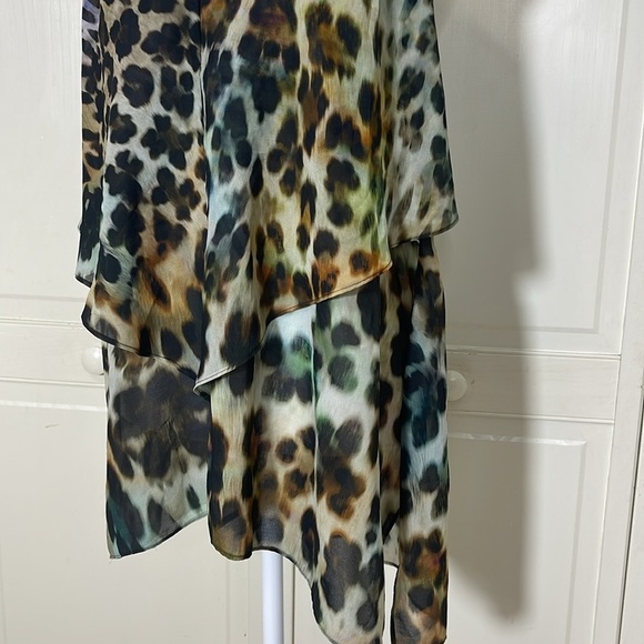 Boston Proper Women’s Leopard Print Top Blouse Size 12 Chiffon Tiered - Picture 3 of 8